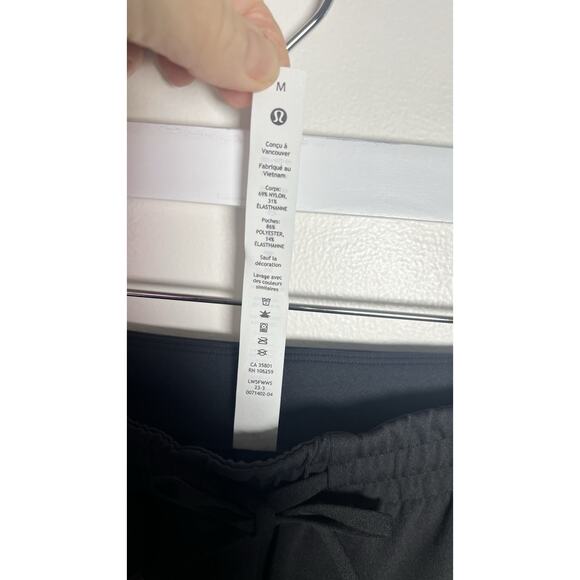 Lululemon Womens Size Medium Black Straight-Leg Mid-Rise Pant Luxtreme NEW - Picture 10 of 14